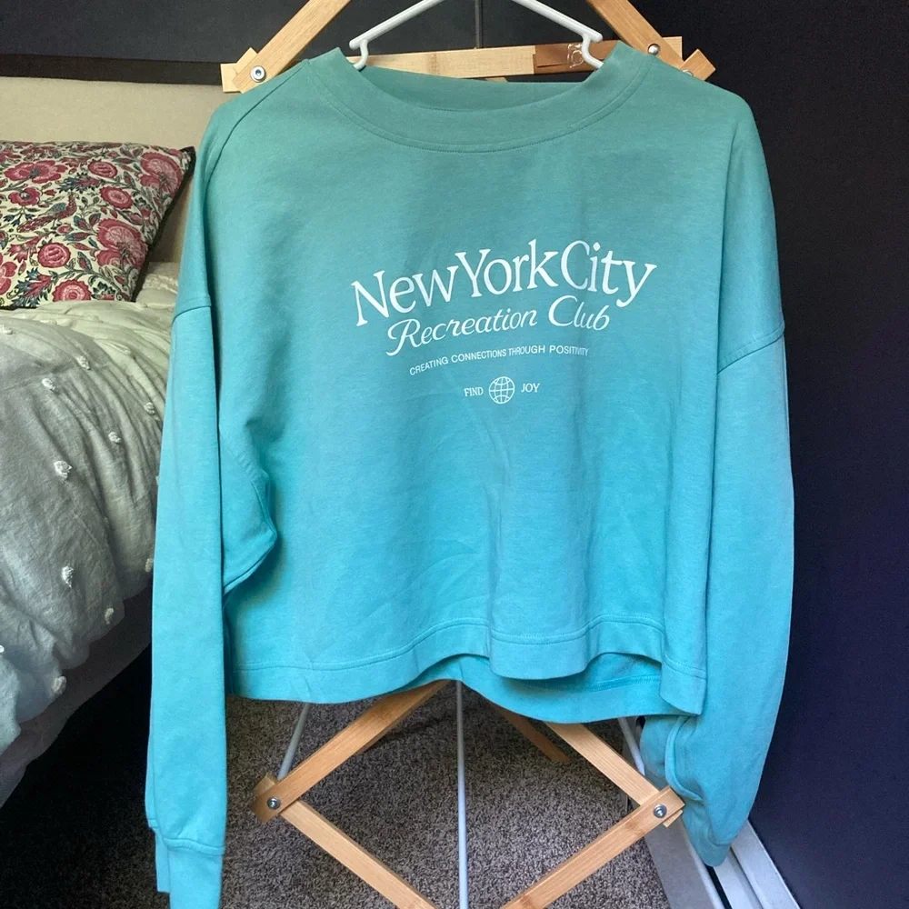 Old Navy Teal Cropped Sweatshirt - Picture 1 of 2